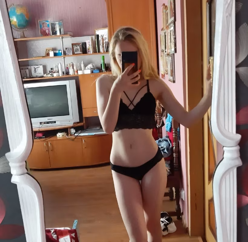 Busty Diana