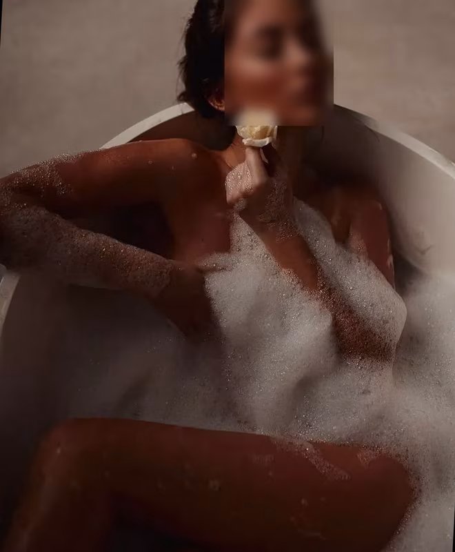 Natalie Escort